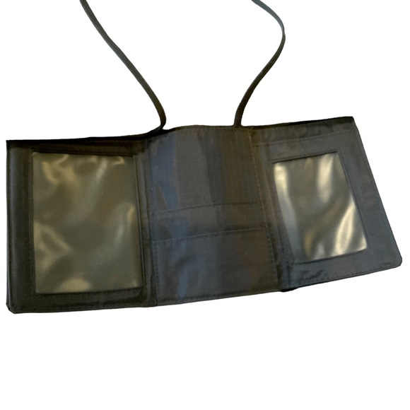 Unisex Samsonite Passport Holder Charcoal Gray Pockets ID Money Tix Necessities - Picture 3 of 4
